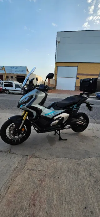 Honda X-ADV 750 Diciembre 2024
