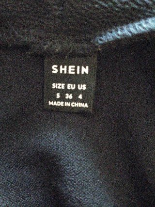 Falda tubo Shein negra con abertura