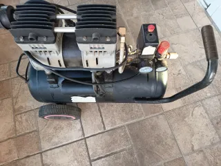 Compresor Cevik Pro Silencioso 24L