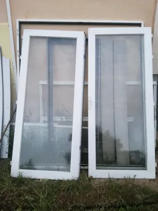 Balconera blanca abatible de aluminio blanco