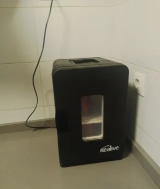 Mini nevera portátil Kealive 15L.
