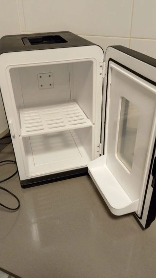 Mini nevera portátil Kealive 15L.