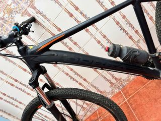 Bicicleta de Montaña Negra
