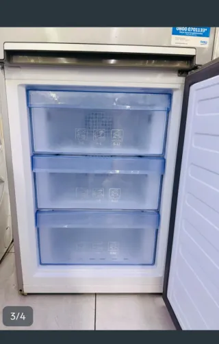 Nevera Beko plateada