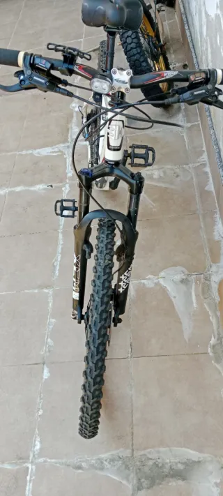 Bicicleta de Montaña BH Blanca