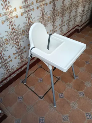 Trona de bebé en buen estado