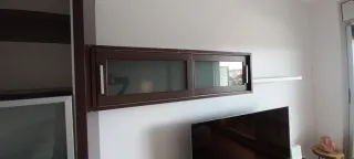 Mueble de salón modular madera y cristal