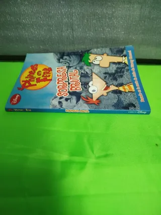 Libro Phineas y Ferb sorpresa brutal disney libros