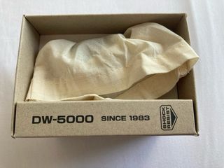 Reloj Casio G-Shock DW5000R-1AER