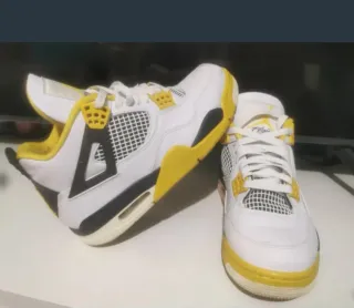 Nike Air Jordan 4 Retro Giallo
