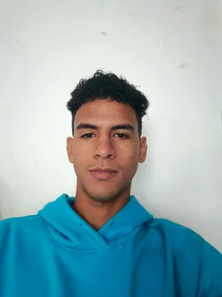 Mozo de Almacén y Ayudante Polivalente.
