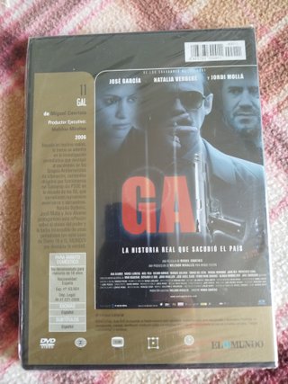 Lote 4 películas en DVDs sobre conflictos armados.