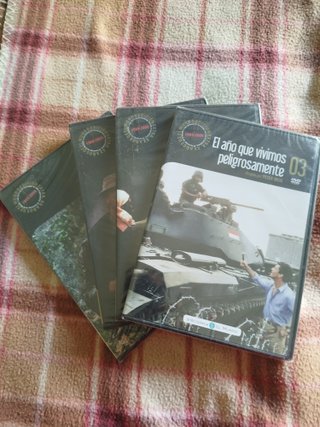 Lote 4 películas en DVDs sobre conflictos armados.