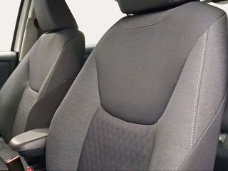 Toyota Yaris 1.5 120H Business Plus