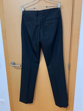 Traje negro Zara