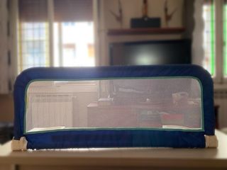 Barrera de seguridad para cama infantil