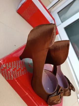 Zapatos de fiesta Pasarela marrones