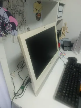 Ordenador  pantalla  2 en 1 MSI Adora 20 2BT .