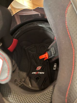 Casco Dexter Talla M a estrenar! Con visera solar.