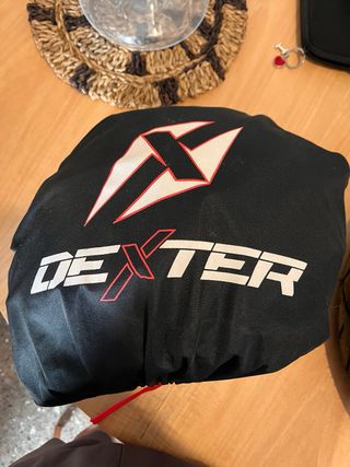 Casco Dexter Talla M a estrenar! Con visera solar.