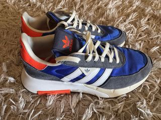 Zapatillas Adidas Azul y Naranja