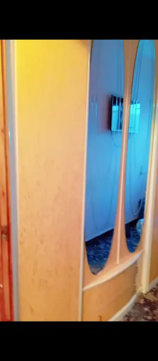 Armario puertas correderas con espejo