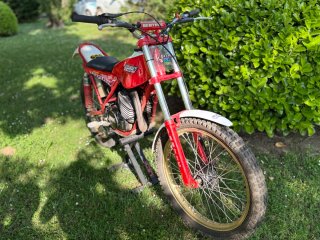 Fantic 200 Trial Roja y Blanca