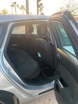 Opel Astra 2011