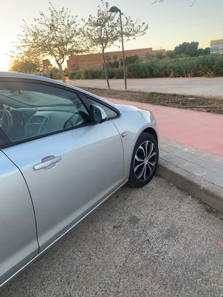 Opel Astra 2011