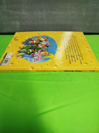Libro Gerónimo Stilton dinosaurios infantil dibujo