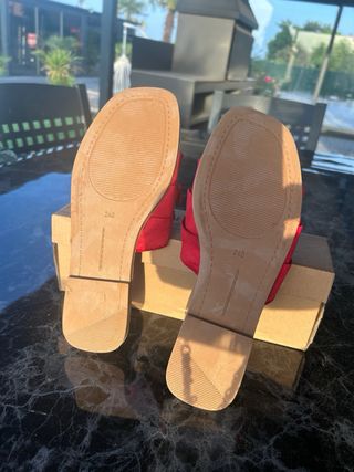 Sandalias Rojas Talla 38 Nuevas con Caja