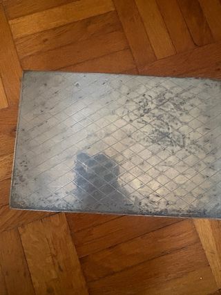 Joyero vintage de metal repujado a mano