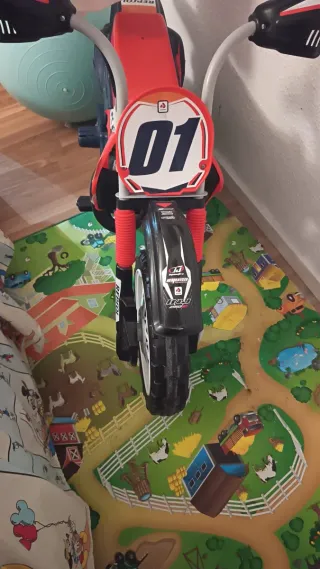 Moto de juguete eléctrica para niños