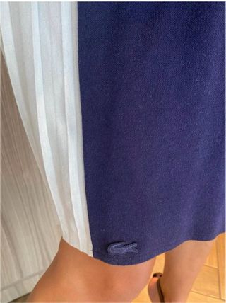 Vestido Lacoste bicolor azul y blanco plisado