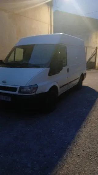 Ford E-Transit 2005