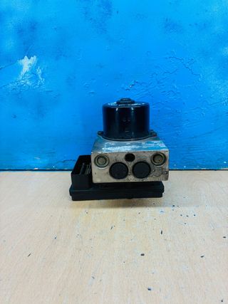 A0044315412Q01 Módulo ABS Mercedes-Benz Clase C