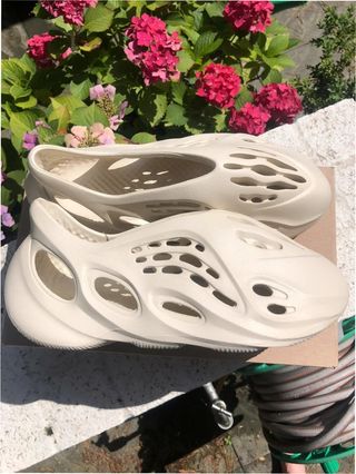 Yeezy Foam Runner Talla 39 Beige