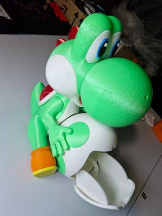 Figura Yoshi palomitero colores