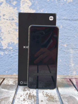 Xiaomi 15 Ultra 512GB + Fundas