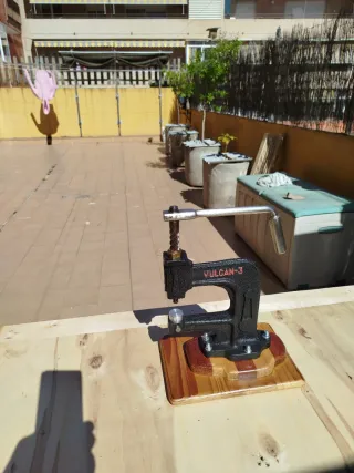 Prensa remachadora Vulcan 3