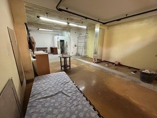 Local comercial en alquiler en El Llano en Gijón