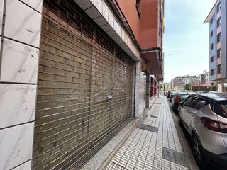 Local comercial en alquiler en El Llano en Gijón
