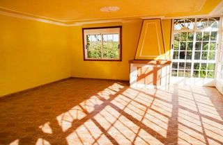 Casa en venta en Dozón