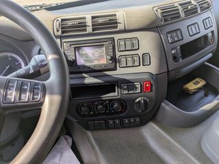 Volvo Porta Gancho FM 450
