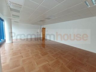 Local comercial en venta en Bufalà en Badalona