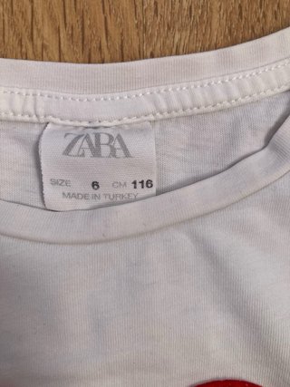 Camiseta Zara corazón rojo talla 6