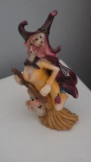 Brujita decorativa 8cm