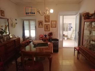 Casa adosada en venta en Valdepeñas
