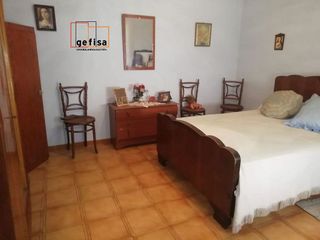 Casa adosada en venta en Valdepeñas