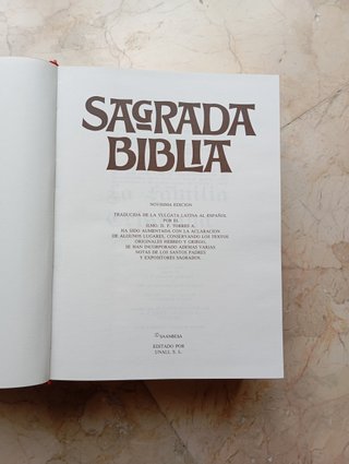 Vendo Biblia nueva.